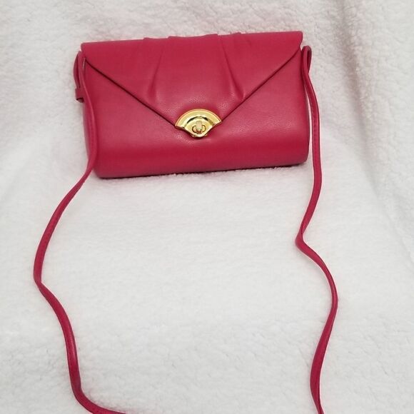 Pink Clutch  - Picture 6 of 7